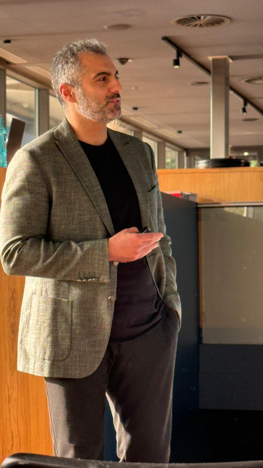 Muhammed als Speaker auf einer Dental-Konferenz